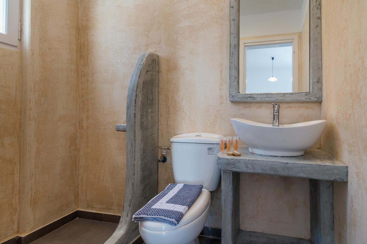 Takiss Rooms Pollonia Eksteriør billede