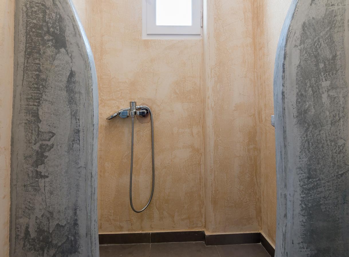 Takiss Rooms Pollonia Eksteriør billede