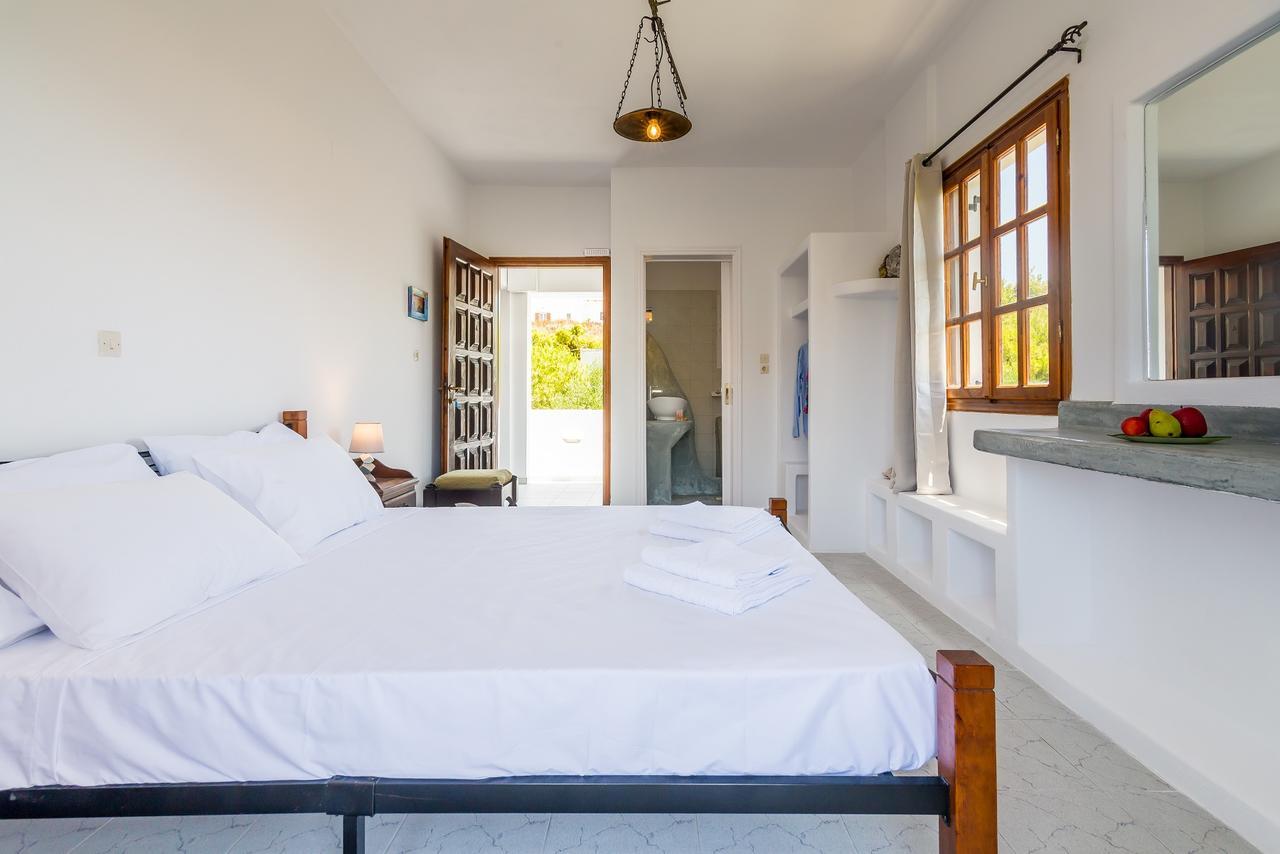 Takiss Rooms Pollonia Eksteriør billede